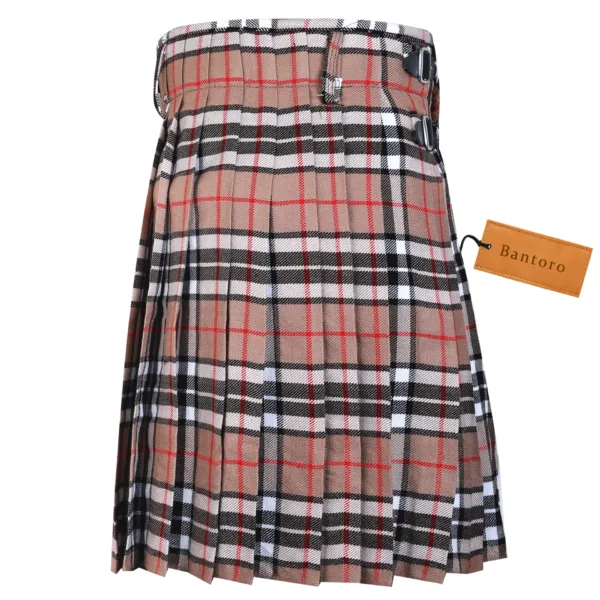Men’s Scottish kilt showing 5-yard traditional construction